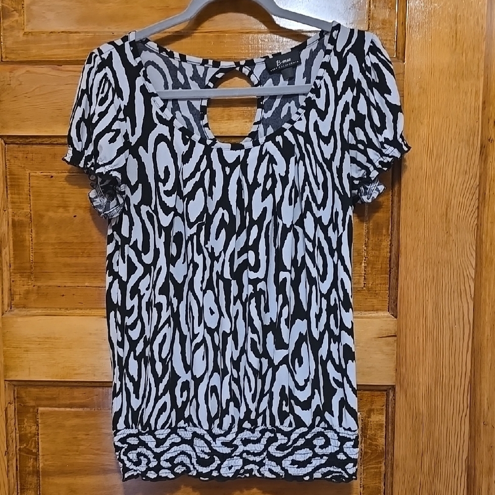 Bwear Black and White Short Sleeve Blouse L